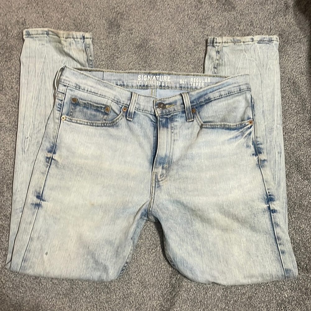 Levi’s Jeans